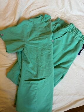 FIGS - Surgical Green Set, Top: Small, Bottom: Medium TALL